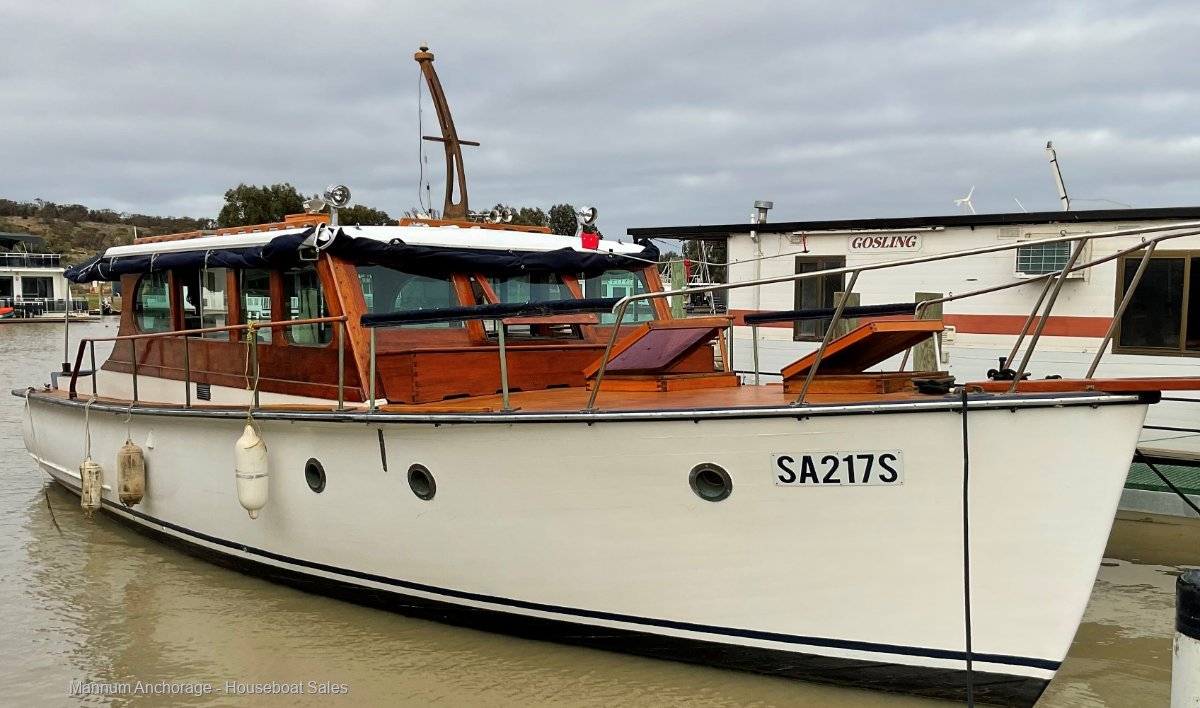 Classic Timber River/Estuary Cruiser