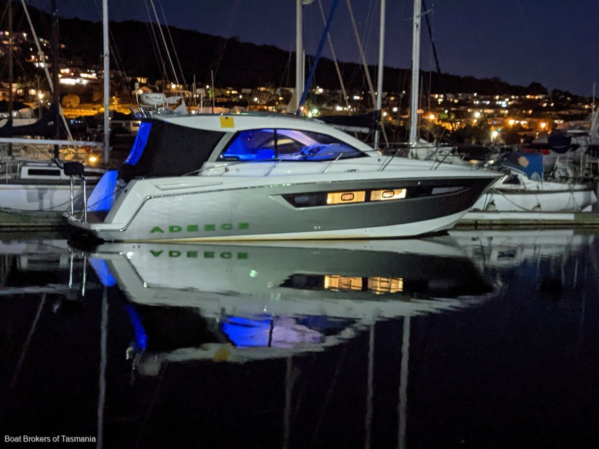 ADEECE Jeanneau Leader 10 Fully optioned, twin diesel European Sport Cruiser Boat Brokers of Tasmania