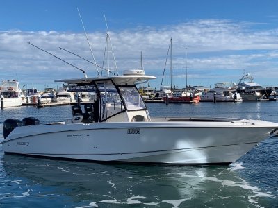 Boston Whaler 320 Outrage - The ultimate day boat!!