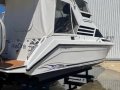 Seaquest 2800 Sportsman Flybridge Cruiser