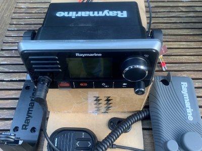 Raymarine Ray60 VHF Marine Radio