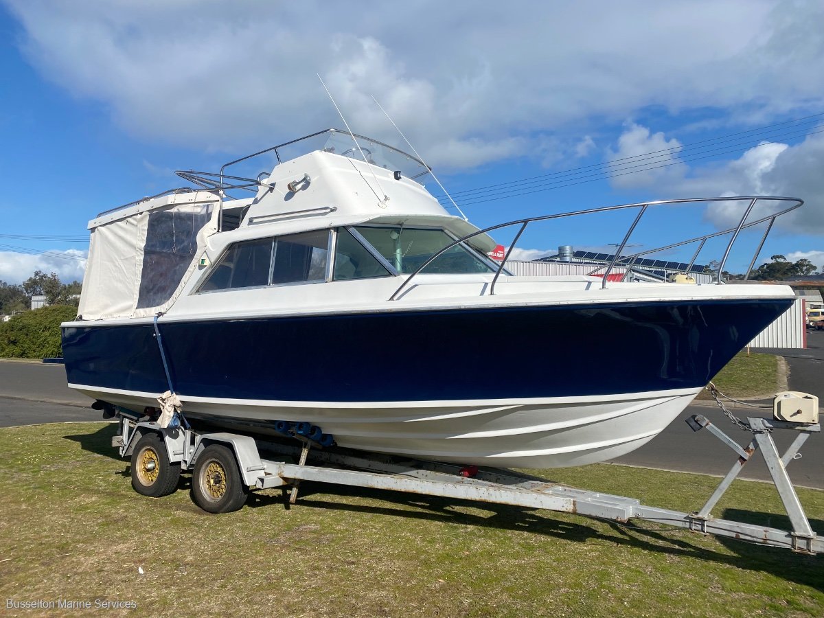 Bertram 25 Flybridge Power Boats Boats Online for Sale Fibreglass