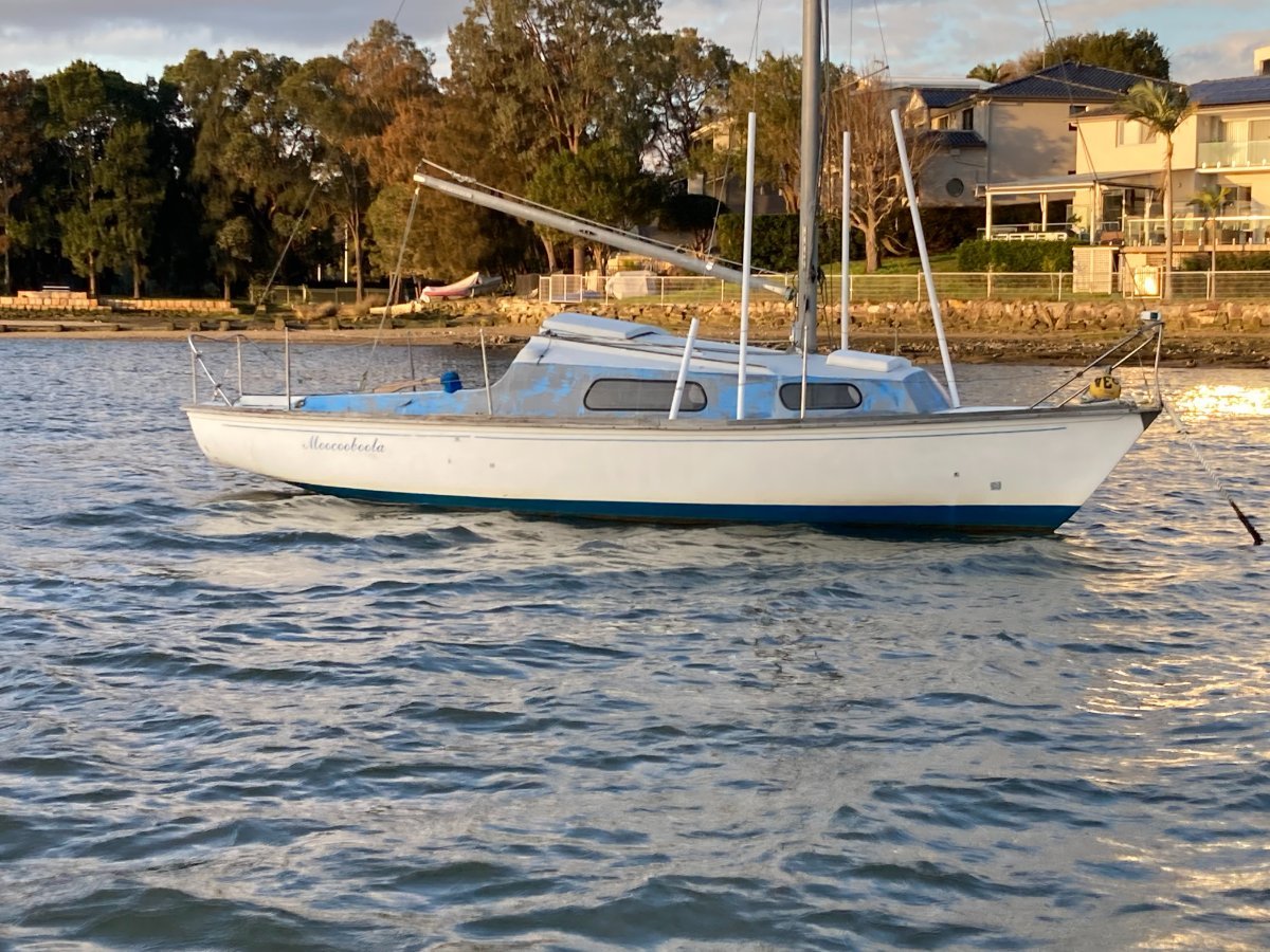 Endeavour 24 Special One Tidy Dry Loved Yacht Outboard Sailing Boats