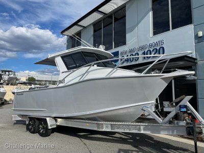 Genesis 730XL Cuddy Cabin Full Hardtop