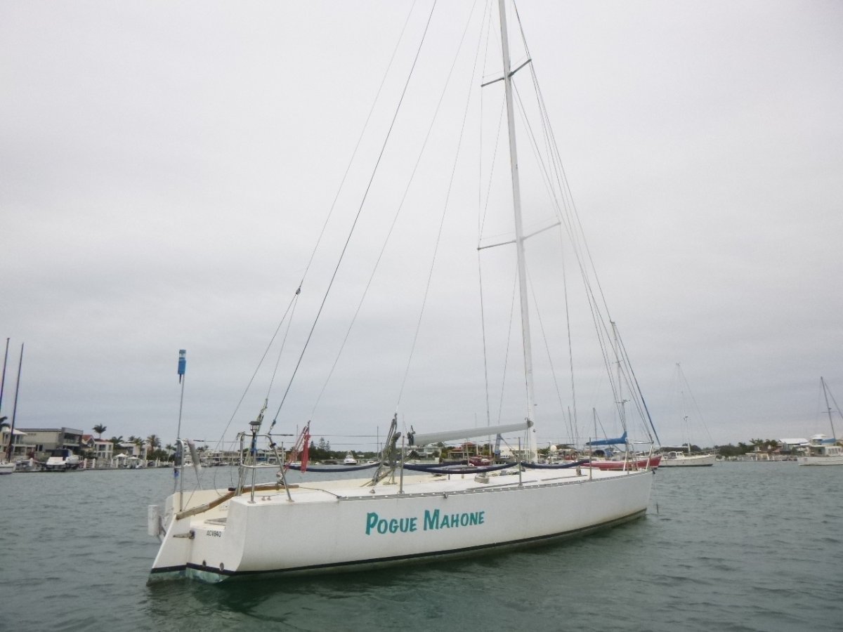 adams 10 yacht for sale