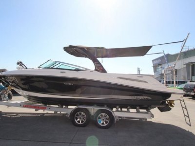 Sea Ray 250 SLX Luxury Bowrider