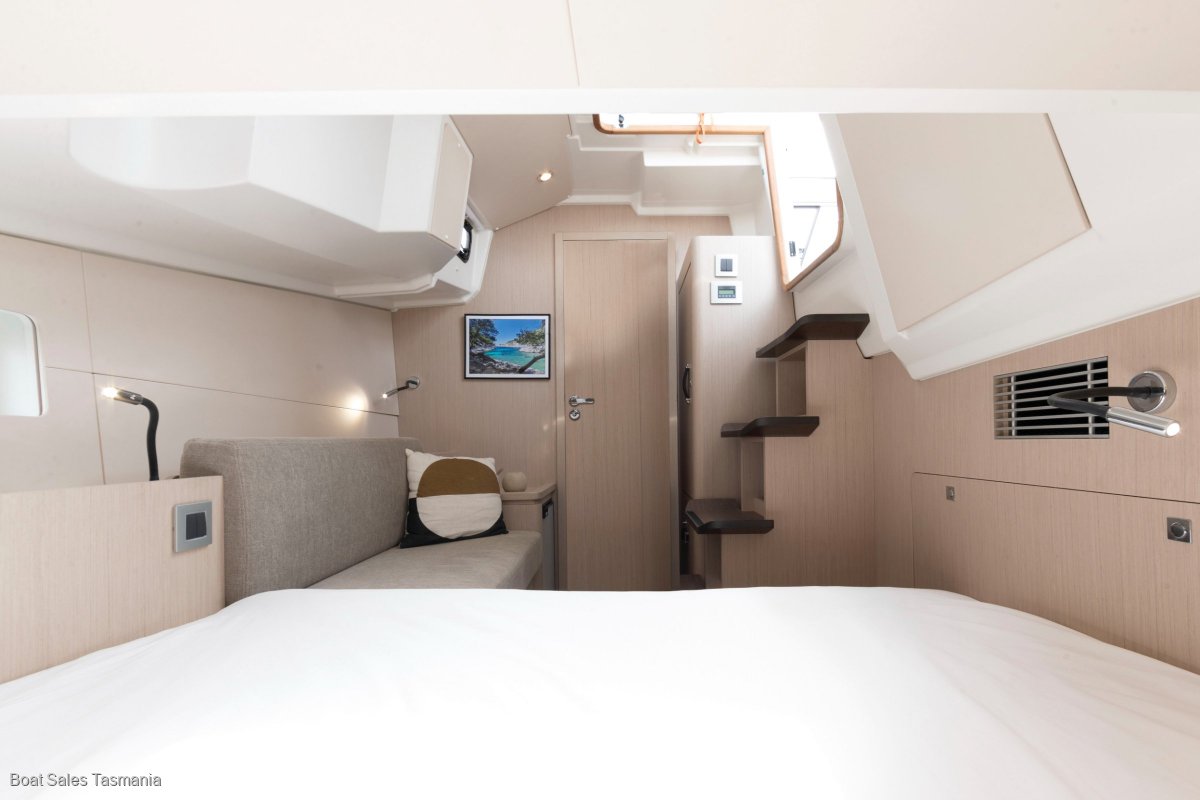 Jeanneau Yachts 55 (NEW MODEL)