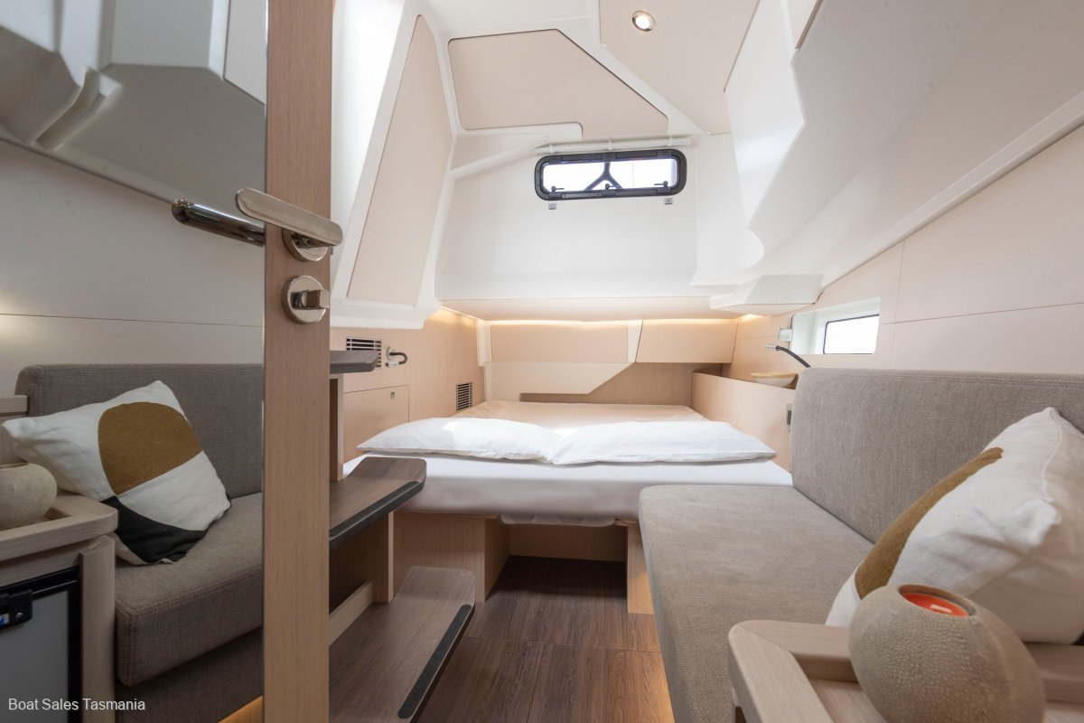 Jeanneau Yachts 55 (NEW MODEL)