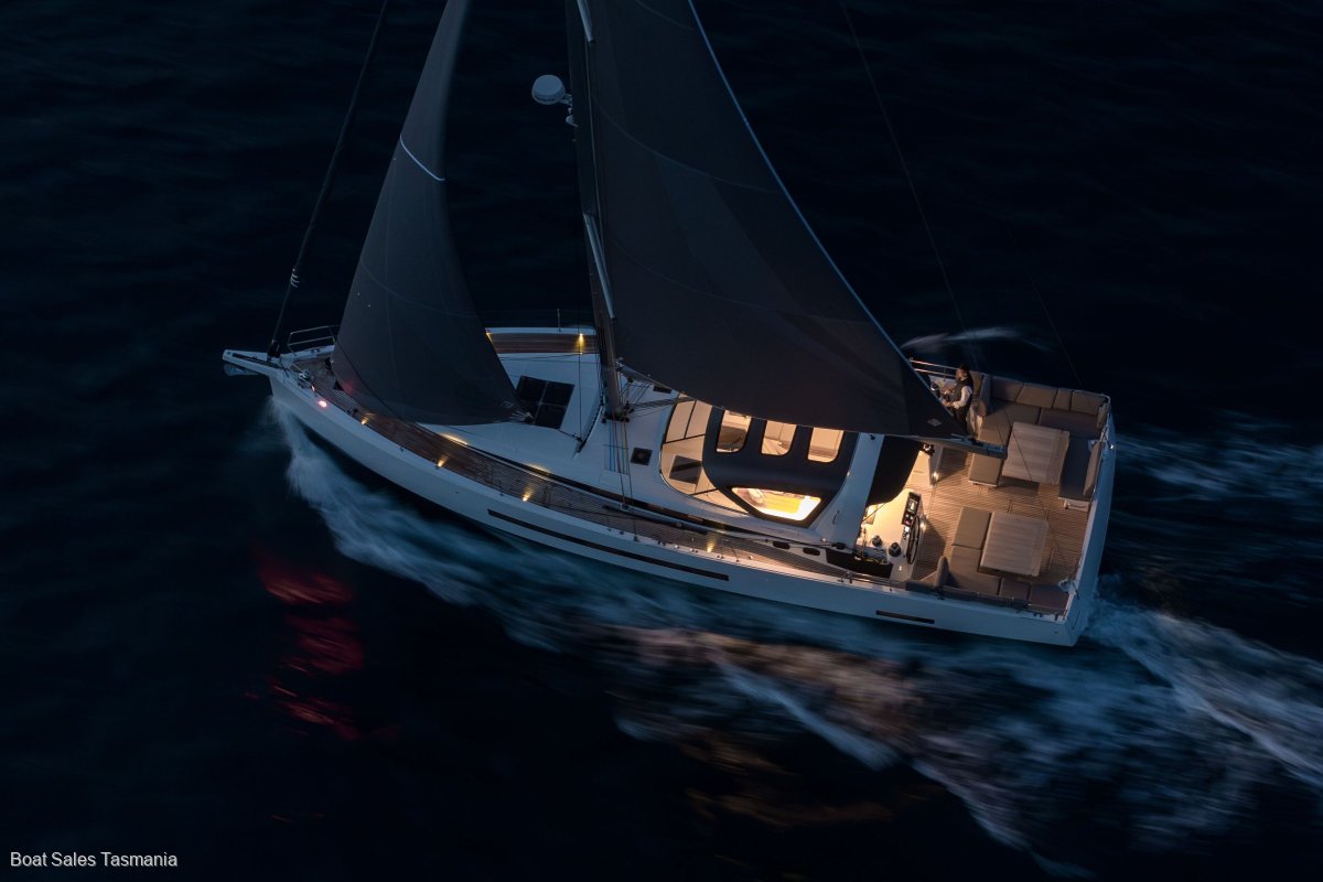 Jeanneau Yachts 55 (NEW MODEL)
