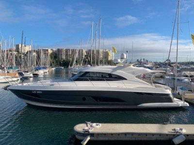 Riviera 4800 Sport Yacht 2018