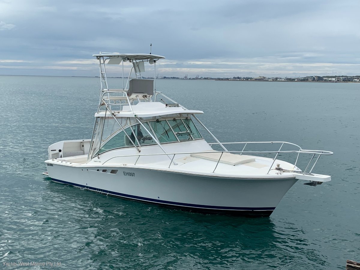Luhrs 32 Open Tower:LUHRS 32 OPEN TOWER by YACHTS WEST MARINE
