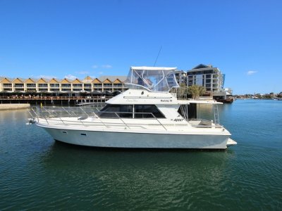 Mustang 38 Flybridge *** MUST SELL, NEW BOAT ARRIVED ***