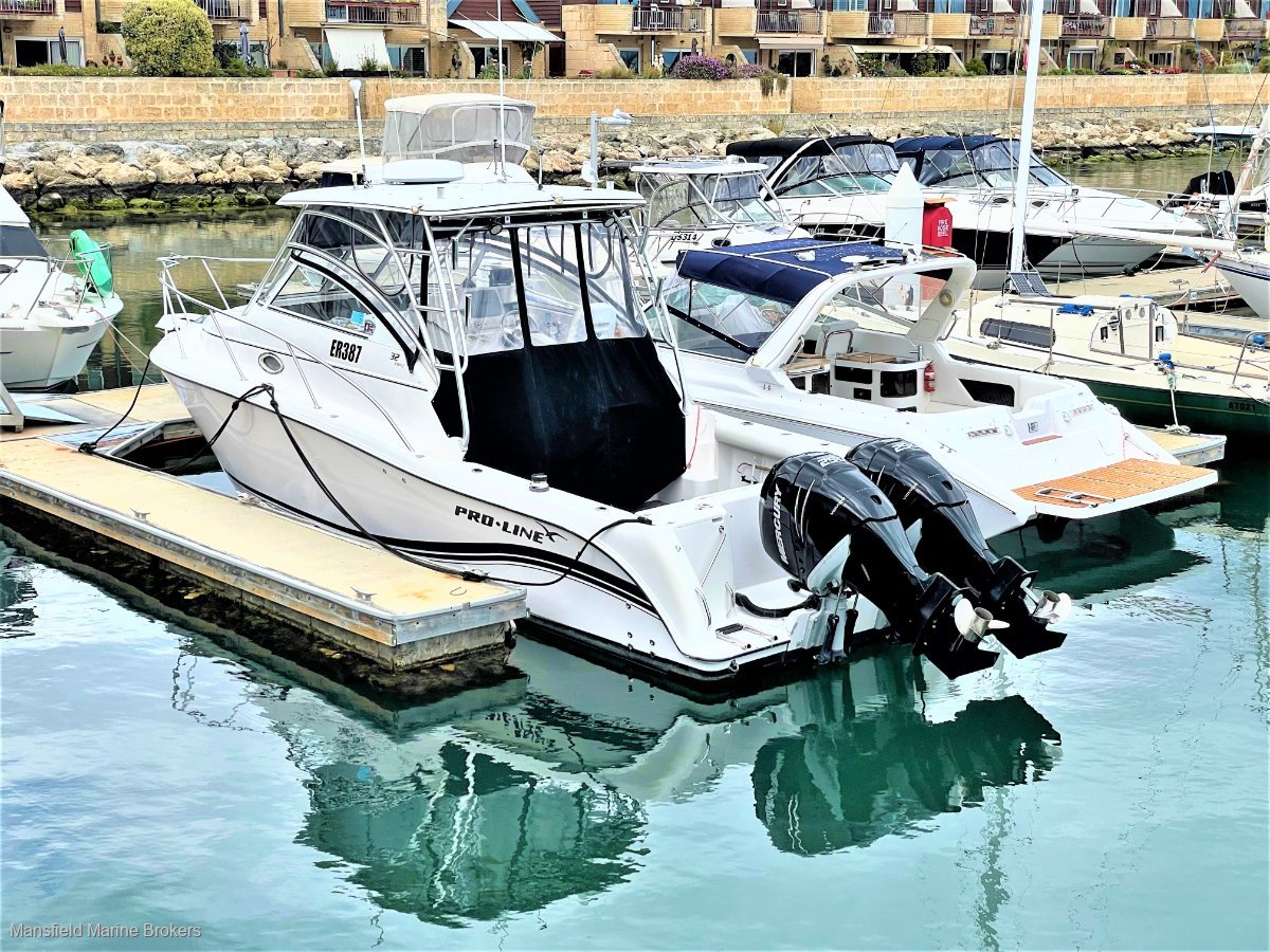 Proline 32 Express Cruiser Twin Outboard Power Boats Boats Online