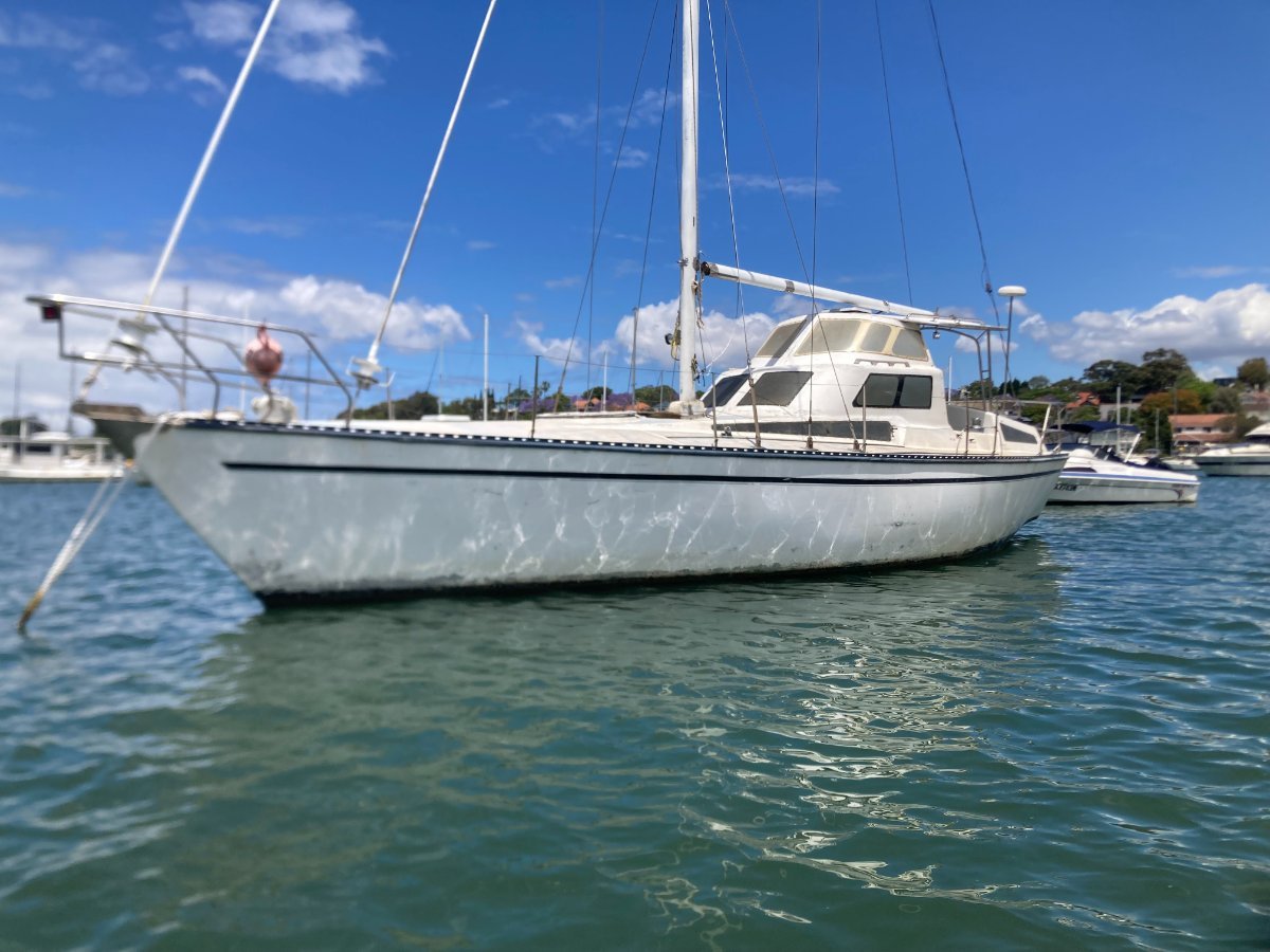 Holland 40 Fiberglas Centre Cockpit Cutter Rig Add Value! Sailing