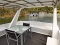 Special Edition - Houseboat on Lake Eildon