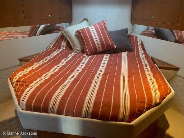  Riviera 45 Flybridge Boat Brokers of Tasmania