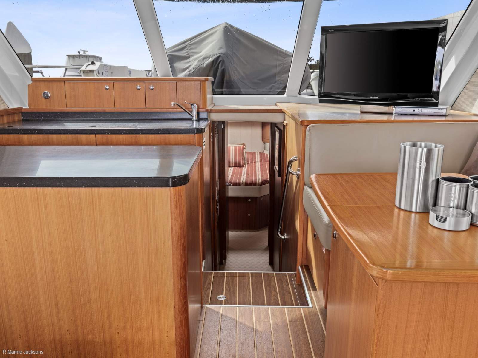  Riviera 45 Flybridge Boat Brokers of Tasmania