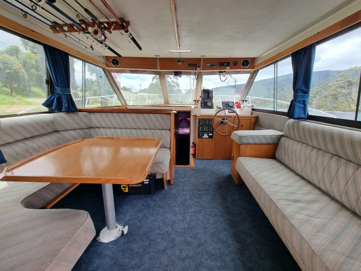 Riviera 35 Flybridge "impulse" Power Boats Boats Online for Sale Fibreglass/grp Tasmania