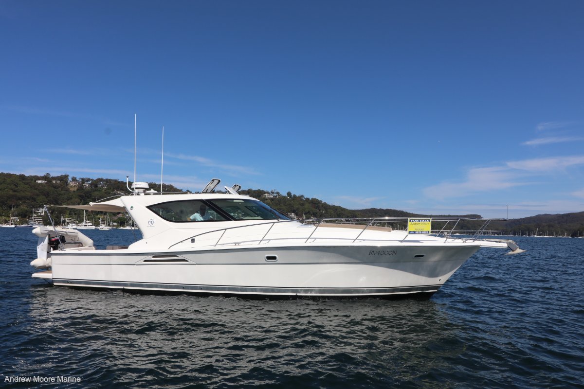 Riviera 4000 Offshore Enclosed Power Boats Boats Online for Sale