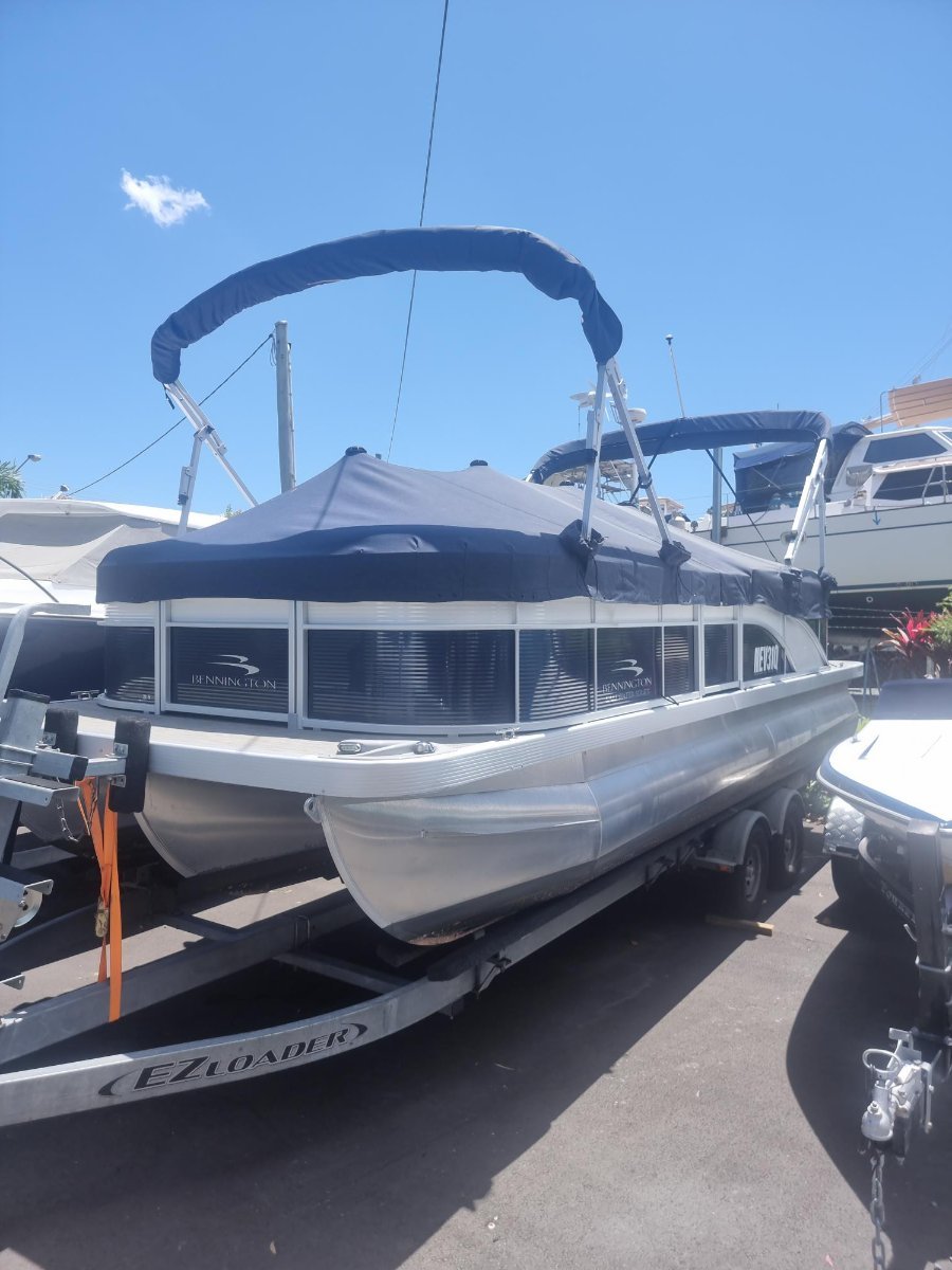 Bennington Pontoon Boat 21 Ssr Stern Radius Quad Bench Power Boats