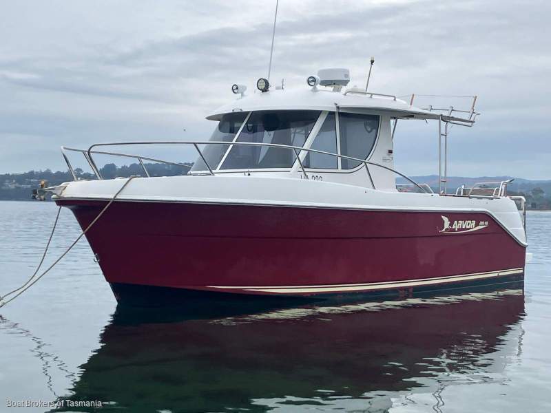 Arvor 280AS Very well equipped example.