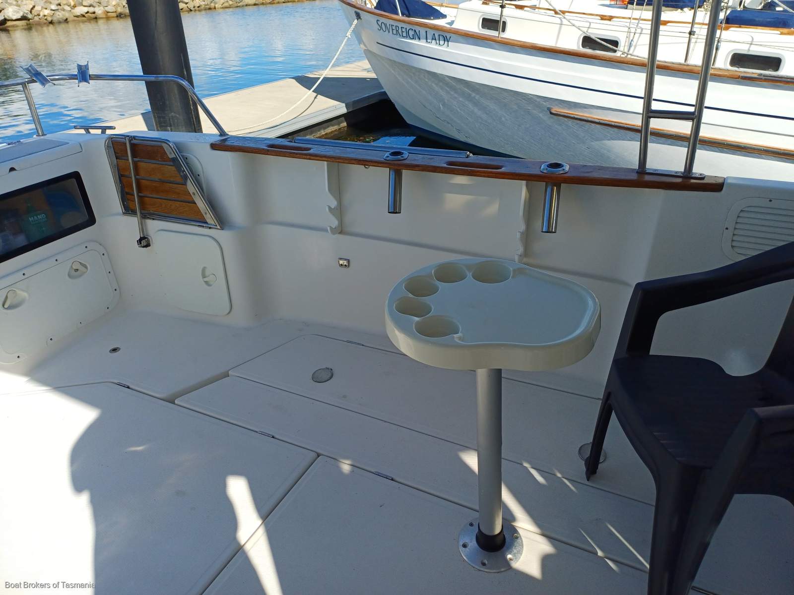  Arvor 280AS Very well equipped example. Boat Brokers of Tasmania