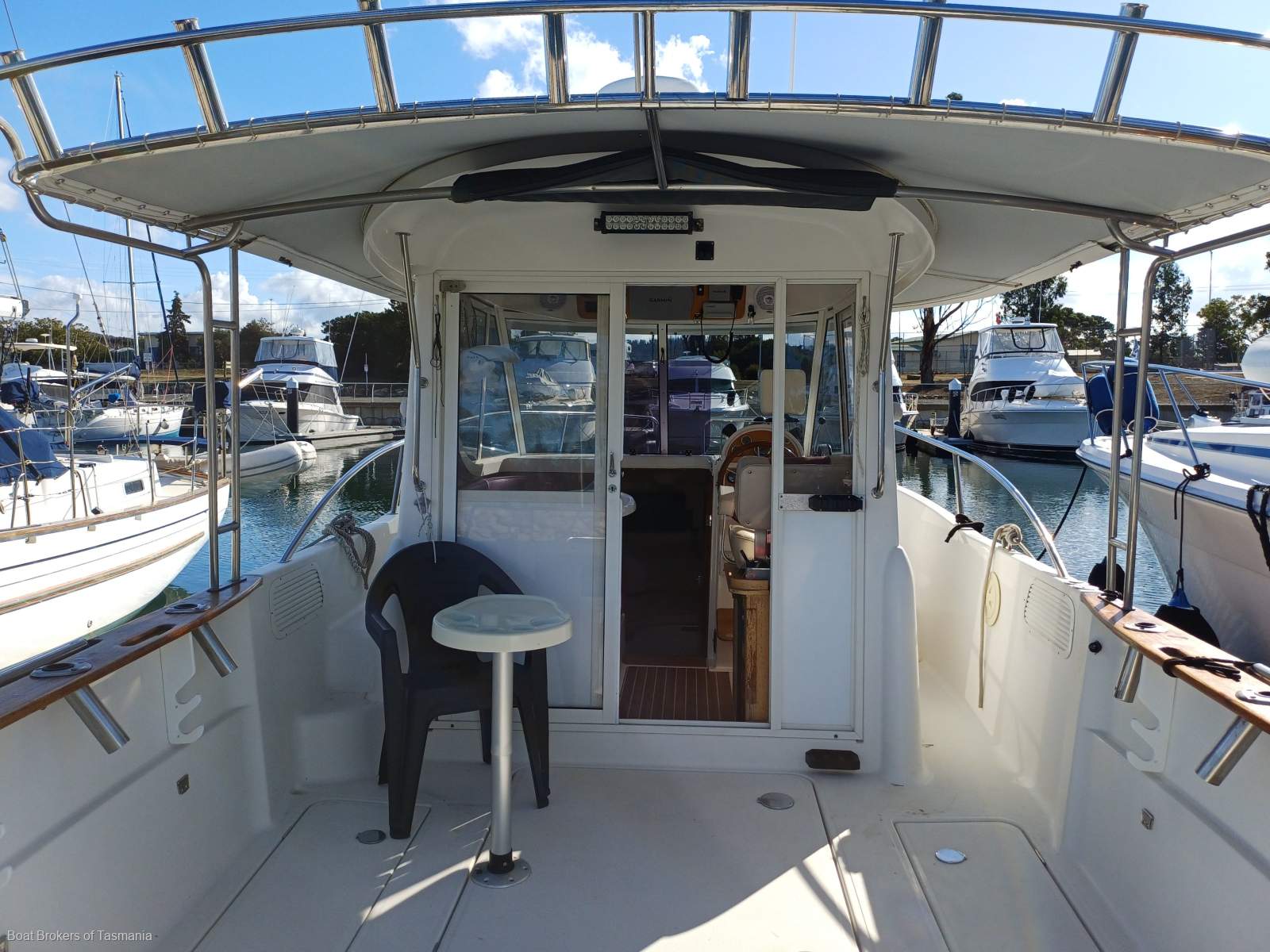 Arvor 280AS Very well equipped example.