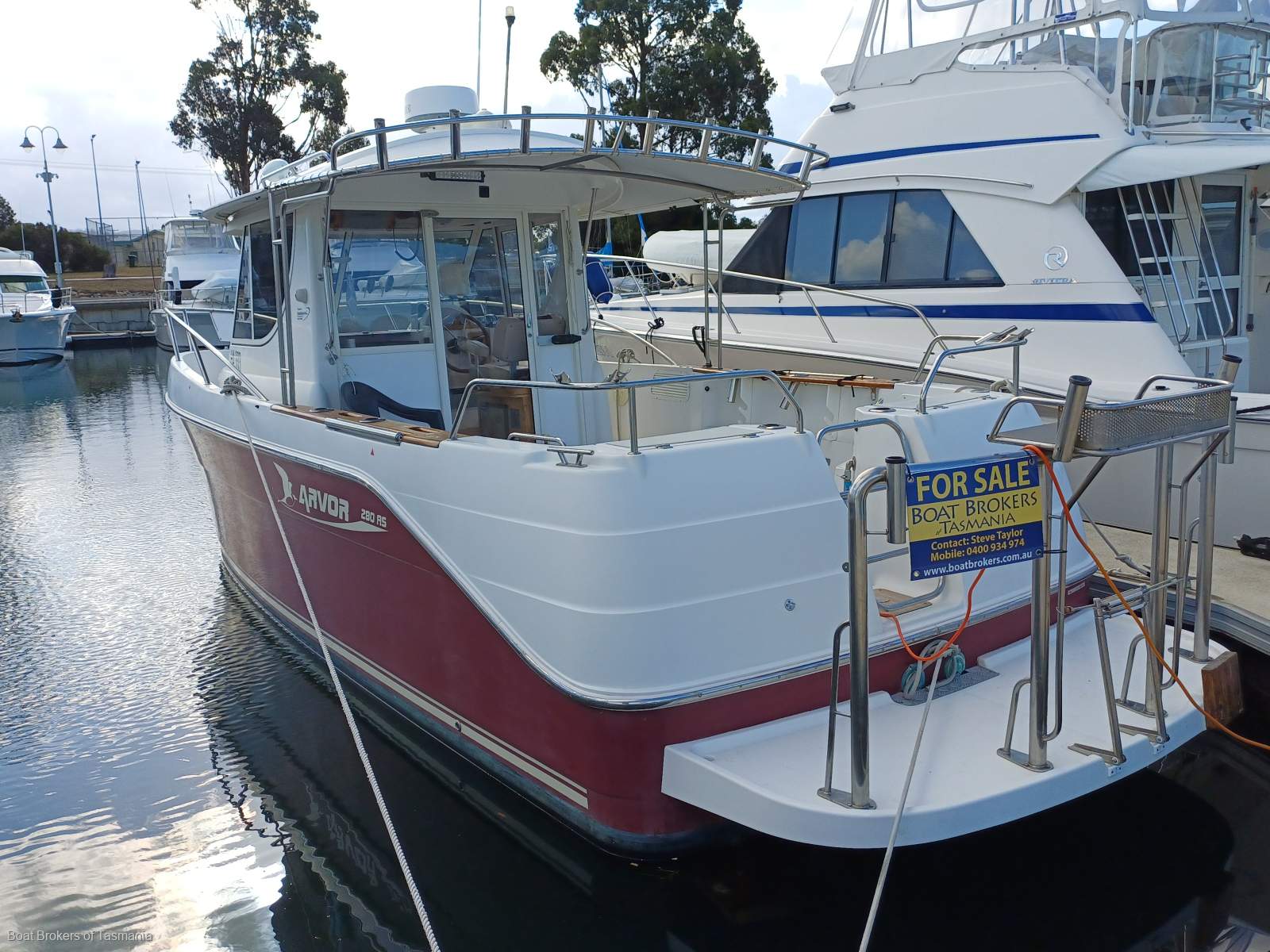  Arvor 280AS Very well equipped example. Boat Brokers of Tasmania
