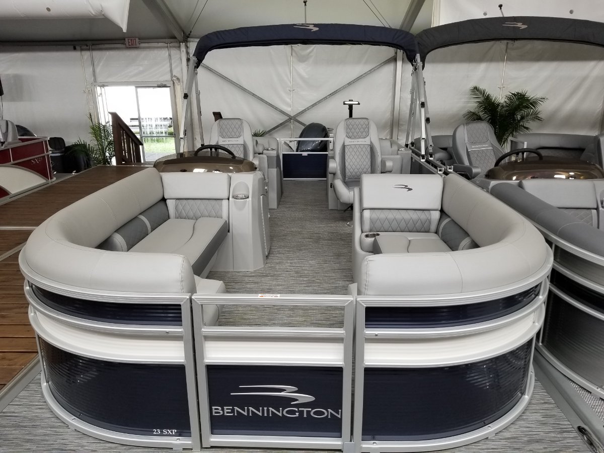 Bennington Pontoon Boat 23 Sx Club Lounge Power Boats Boats Online
