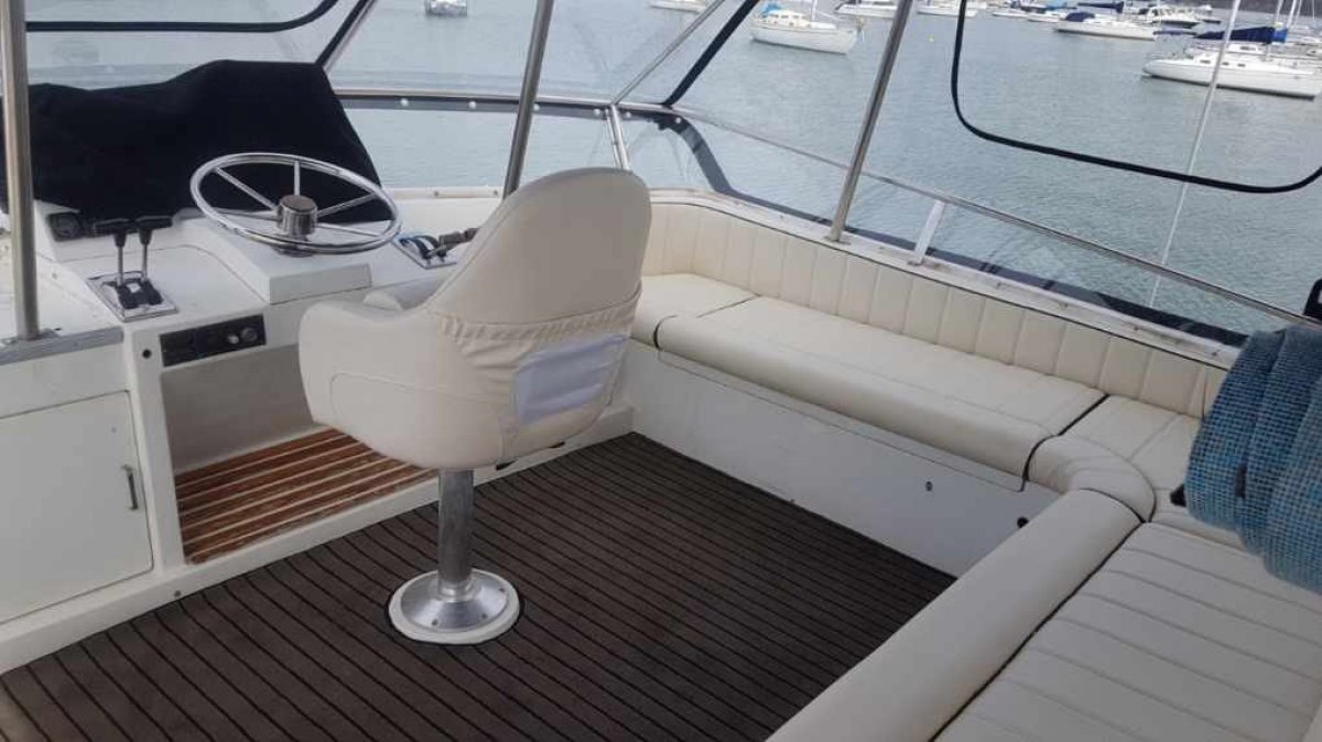 Dyna 53 Yachtfisher 53 Hard Top / Air-con / Live a Board Luxury