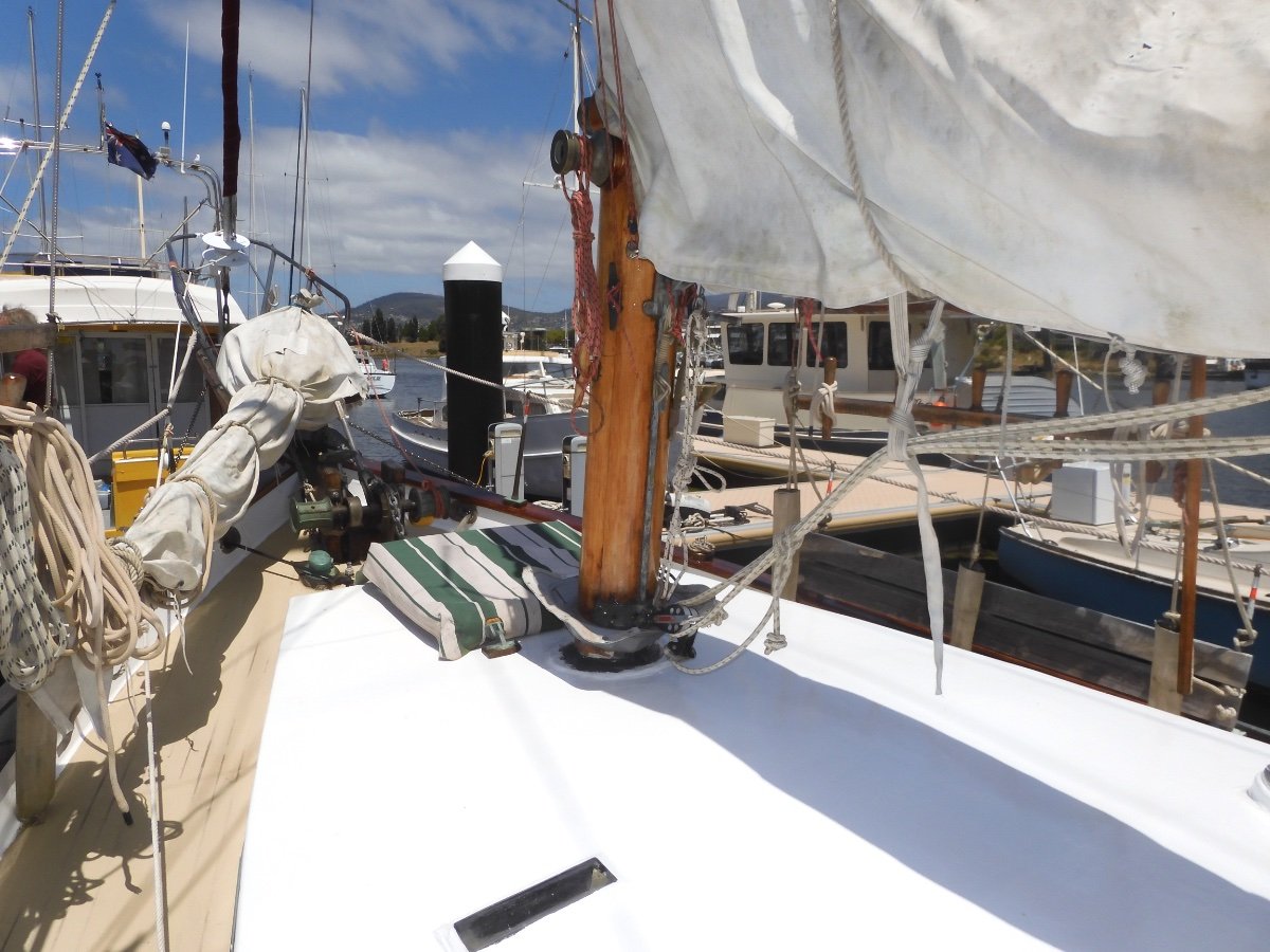Angelman Moonbeam Mahogany Classic Ketch FRESHLY ANTIFOULED, EXCELLENT