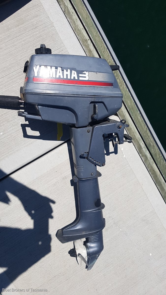 APACHE Riviera 38 Flybridge Fairly priced, well equipped twin cabins. Boat Brokers of Tasmania