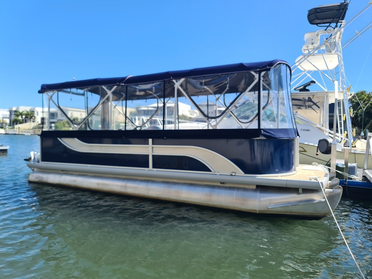 Runaway Bay Pontoon Boats 22 Tri Hull 2019my Power Boats Boats