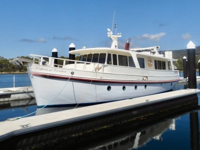 EXCEPTIONAL 58FT TIMBER MOTOR CRUISER