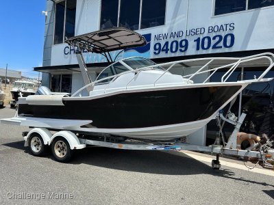 Challenger Craft 580 WA Built by Challenge marine overall length 6.6 mt