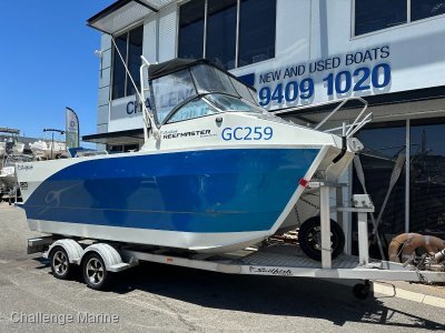 Sailfish Reefmaster 2018 200hp Yamaha powered