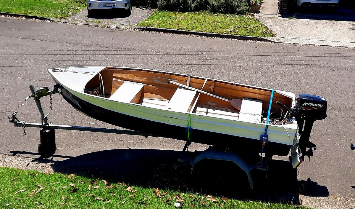 Alumacraft Boat - 3.7m Tinnie - 8HP MERCURY Outboard Motor
