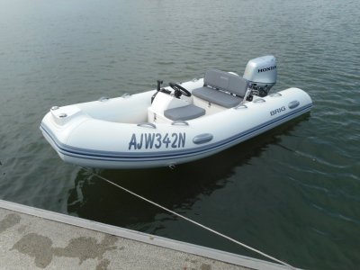Brig Falcon 350HT Center Console - Hypalon tubes