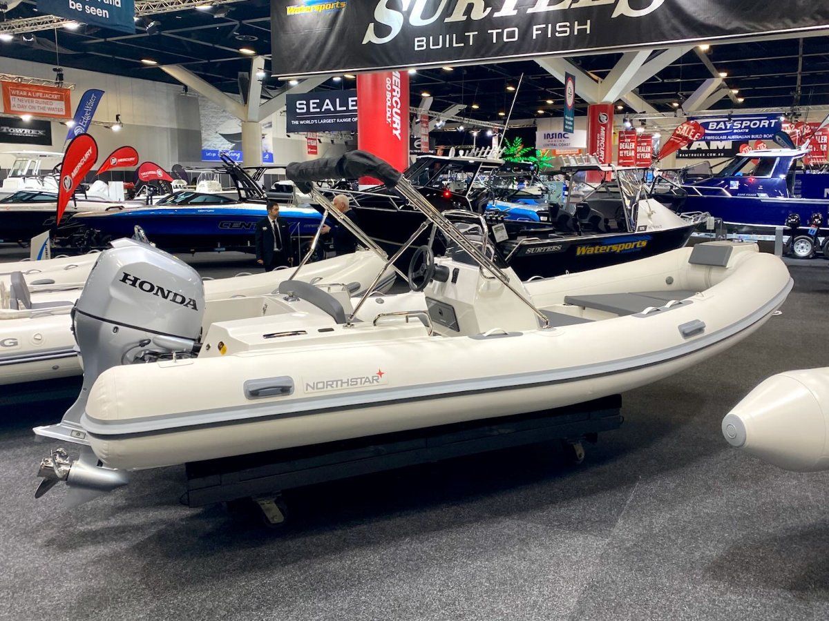 New Northstar Axis 5.3 Fibreglass Centre Console Rib With Hypalon Tubes