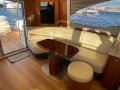 Sea Ray 52 Sedan Bridge:Versatile lounges / table