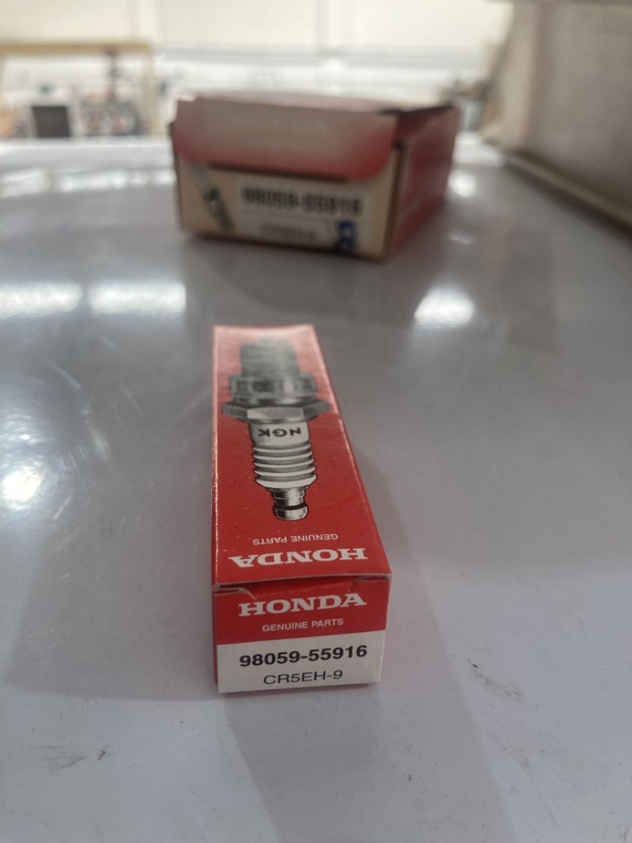 Honda Spark Plug 98059-55916 CR5EH-9