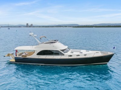 Palm Beach Motor Yachts 65 Flybridge