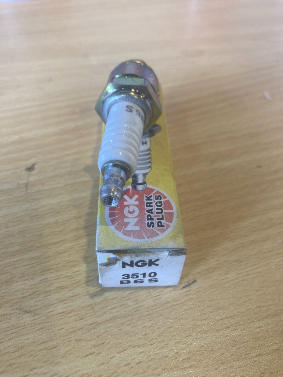 NGK Spark Plug 5110 B7HS