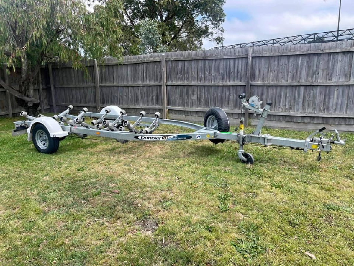 2020 Dunbier "super Roller" Model Sr5.3hd Boat Trailer for Sale Boat