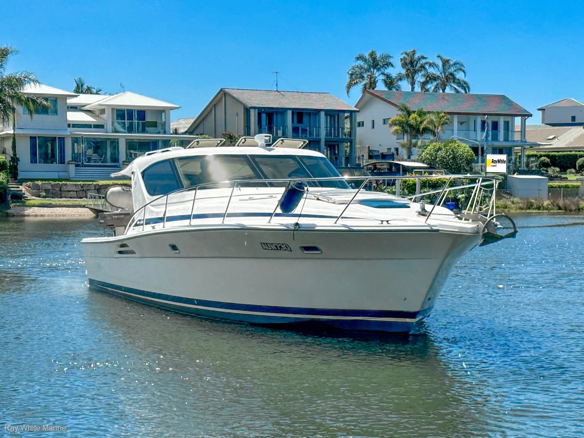 Riviera 4000 Offshore Hardtop Platinum Series Power Boats Boats Online for Sale Fibreglass