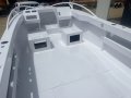 Lux Custom Boats 5500RA