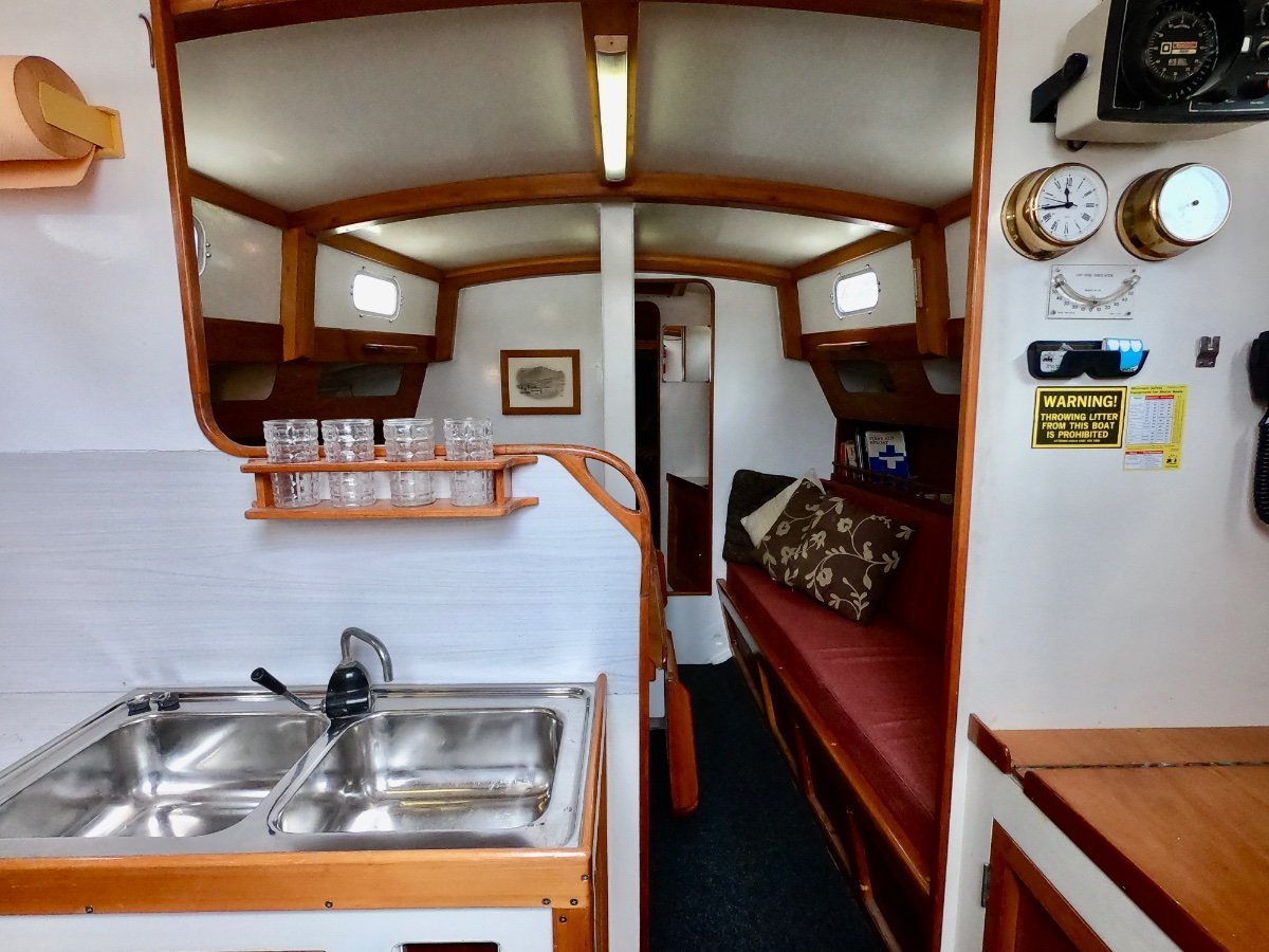 Roberts 34 QUALITY BLUEWATER CRUISER, SUPERB FIT OUT!