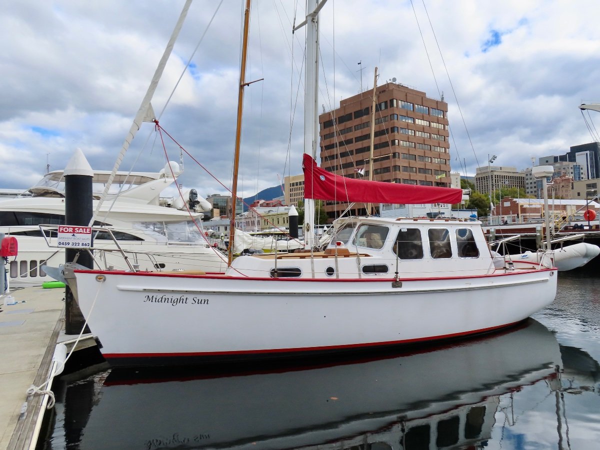pilot house sailboats for sale in canada