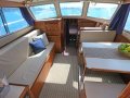 Randell 32 Flybridge Cruiser Shaft drive diesel - what a cracker!!:Plenty of light into the cabin