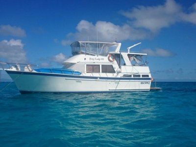 Sea Ranger 46 Aft Cabin Flybridge Cruiser